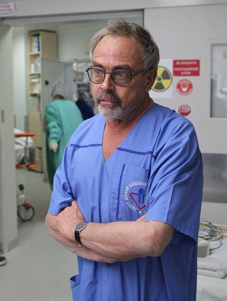 врач-кардиолог, кардиохирург из Цюриха, Пьер Левис