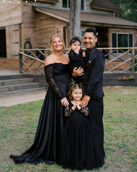 Меган з нинішнім чоловіком Майклом і дітьми