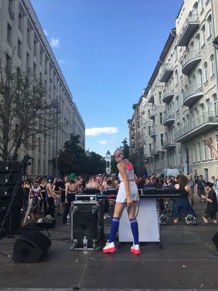 ЛГБТ-парад под Офисом президента