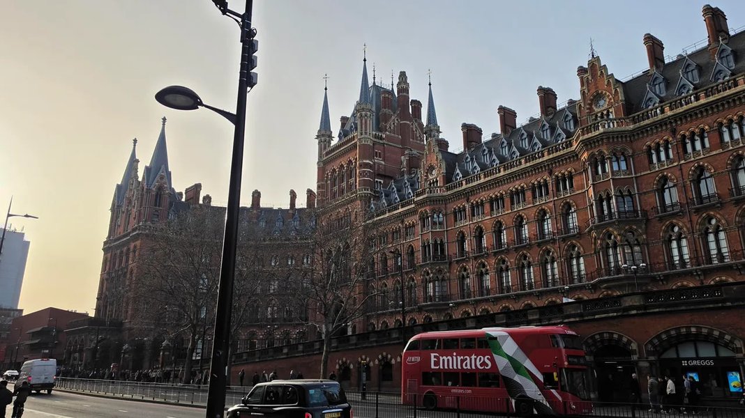 Samsung Galaxy S26 Ultra Фото на Samsung Galaxy S26 Ultra