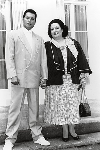 

ФОТО НА ПАМЯТЬ. В 54 года Монсеррат спела дуэтом с Фредди Меркьюри, боготворившим оперную диву
