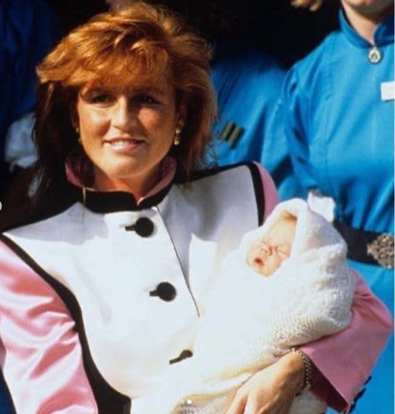 принцеса Євгенія, мама