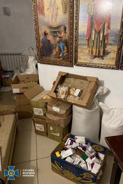 СБУ виявила російські прапори та склади окупантів у храмах УПЦ МП