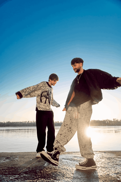 MOLODI, интервью, Евровидение 2025, Нацотбор, музыка, творчество, Мариуполь, личная жизнь, электрики, группа