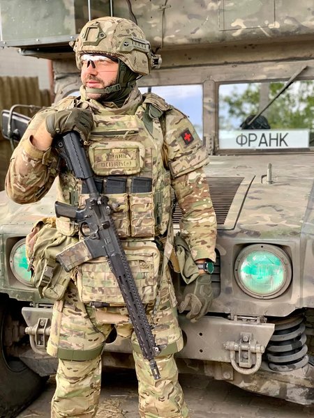 известная украинцы на фронте, Сергей Жадан ВСУ, Артем Овдиенко на фронте, Артем Лоик Нацгвардия, украинские артисты ВСУ, писатели на фронте, волонтеры в армии, актеры на фронте 2024, украинские блогеры военные, артисты добровольцы, Вооруженные силы Украины 2024, культурный десант ВСУ.