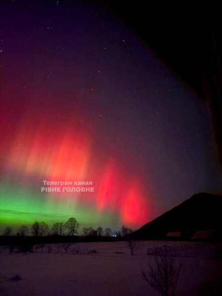 Северное сияние над разными регионами Украины