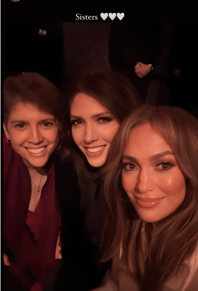 Дженніфер Лопес із сестрами