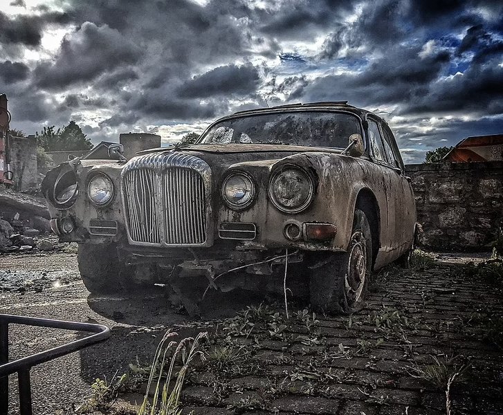 кладбище авто, заброшенные авто, Jaguar  Mark 2, Jaguar XJS, Jaguar XJ