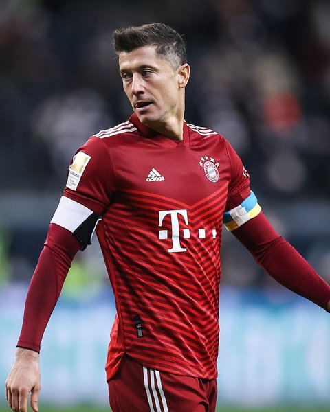 Роберт Левандовски, украинский флаг, Бавария мюнхен.