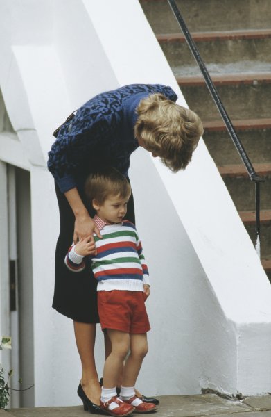 градината на принц уилям 2 Първият учебен ден на малкия Уилям беше отразен от десетки журналисти