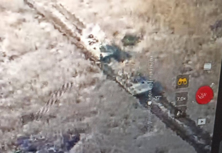 Ситуація під Вугледаром - дві бронемашини ЗС РФ