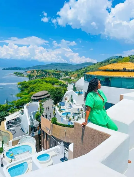 Китайская копия греческого острова Санторини, Ясмин фон Рун, тренды TikTok, туризм, путешествия, путешествия, видео