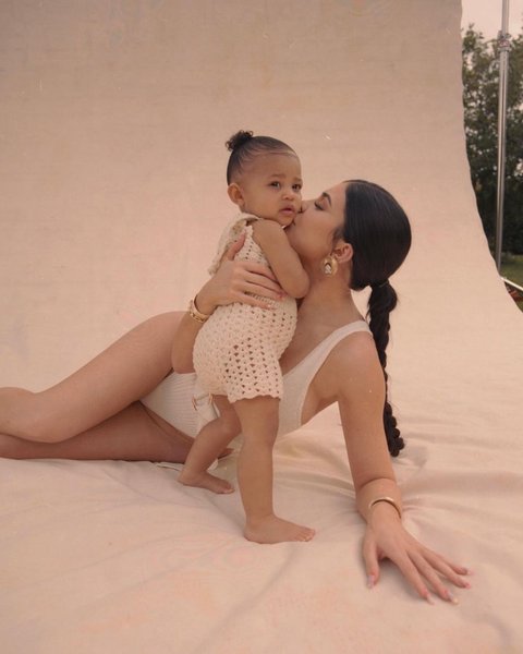 кайли дженнер, сторми