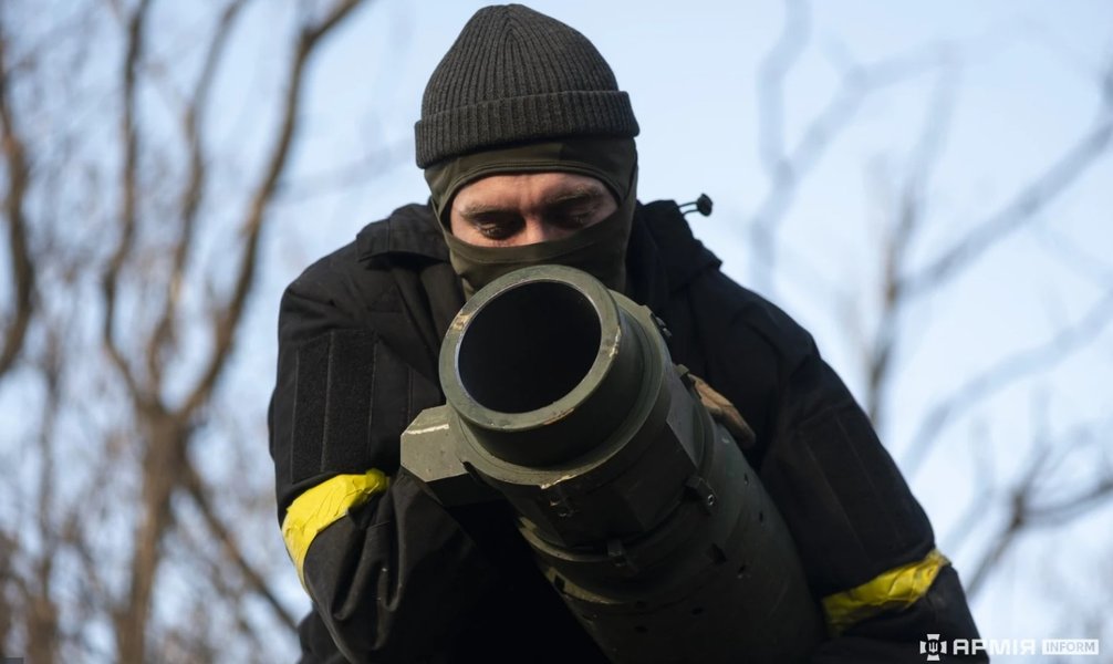 Член екіпажу танка Leopard 2