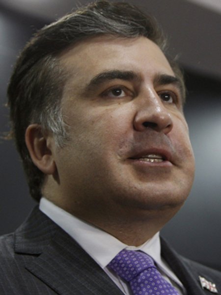 

Михеил Саакашвили: "Кому нужна децентрализация, если это означает полную свободу местных бандитов?"
