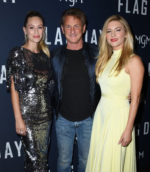 Дилан Пенн, Шон Пенн, Кэтрин Винник, премьера, День флага