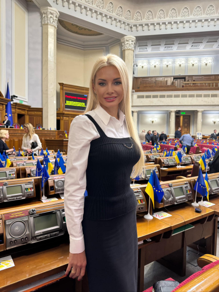 По информации СМИ, в незаконном обогащении подозревают Ирину Кормышкину Ирина Кормышкина, незаконное обогащение, народный депутат, "Слуга народа"