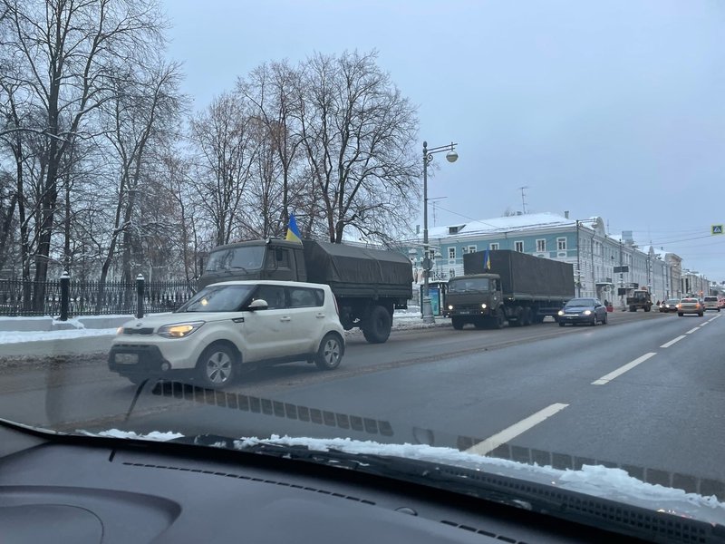 украинская техника, украинский флаг, фильм музыкант, россия, тверь