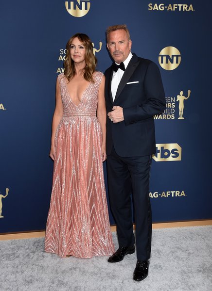 Кевин Костнер, Кристин Баумгартнер