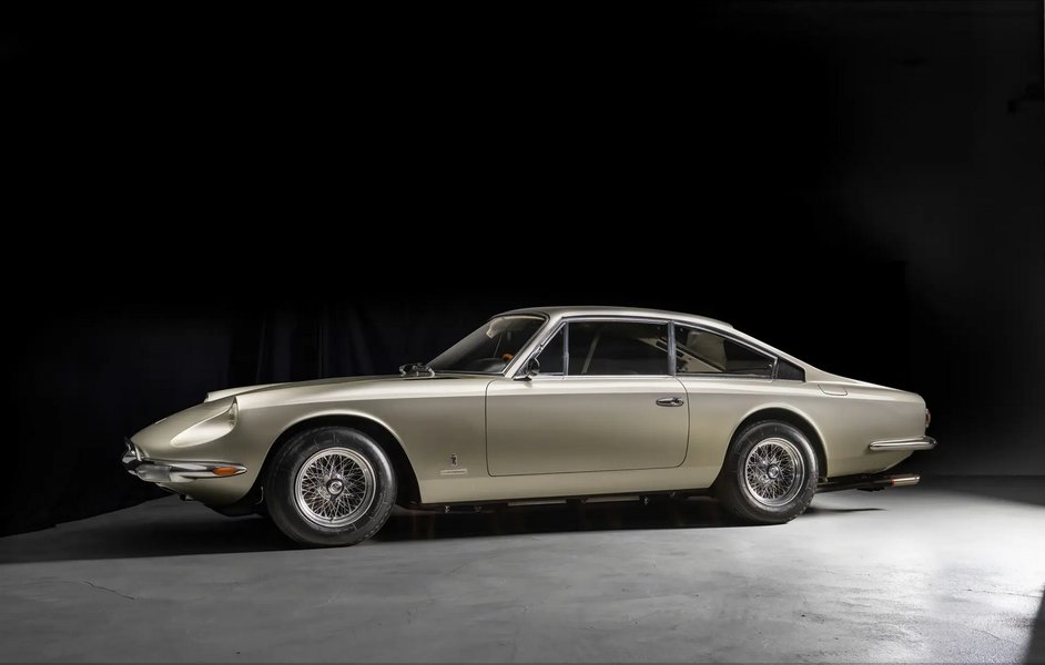 Ferrari 365 GT 2+2 1968 года