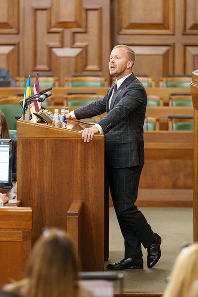 алексей росликов, латвия, депутат росликов