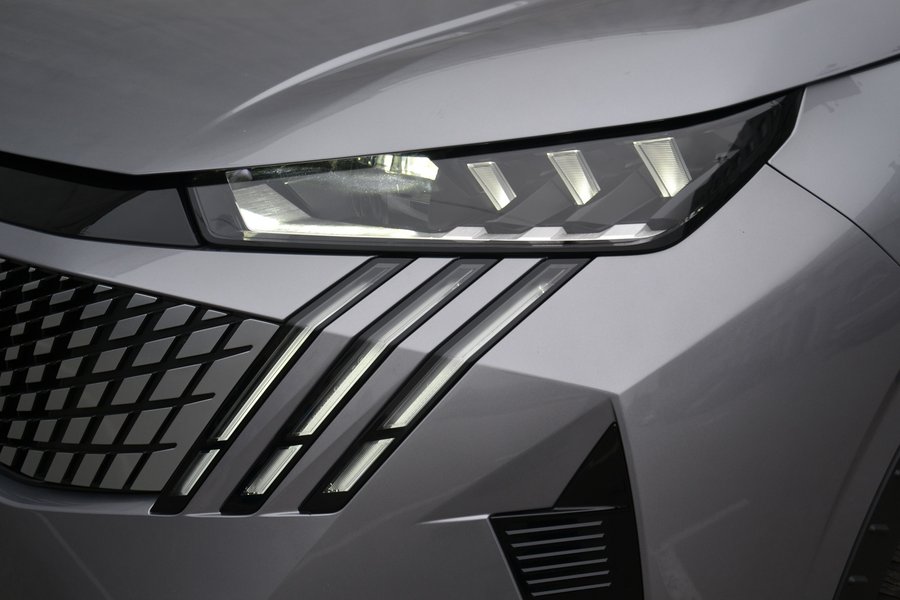 фара пежо 5008