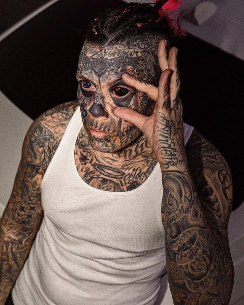 Інфлюенсер Квест Ґалліфорд Татуювання всього тіла. тату на очах, малюнки на тілі, косметичні процедури, аномалії, США, фото, блогер