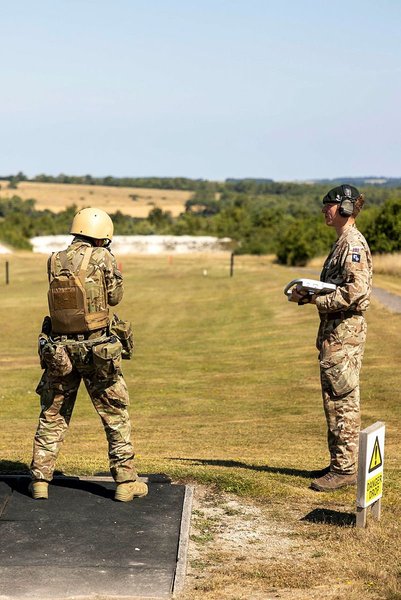 стрельбы ВСУ, Великобритания Украина, обучение ВСУ, подготовка солдат ВСУ в Великобритании, бойцы ВСУ в Великобритании, подготовка бойцов ВСУ, подготовка солдат по стандартам НАТО, курс молодого бойца