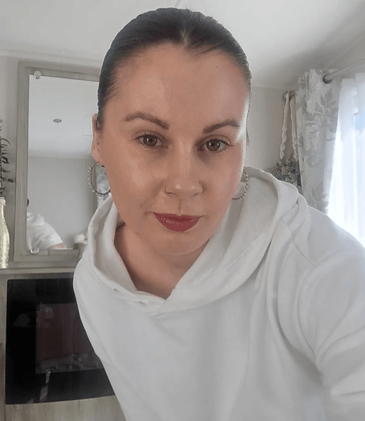 Жінка змінила квартиру на стаціонарний фургон і тепер економить сотні фунтів стерлінгів