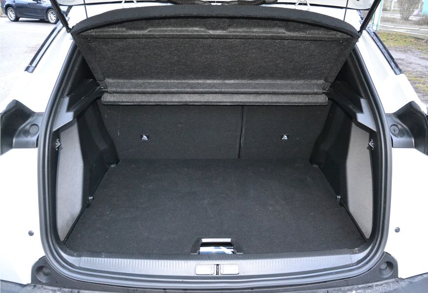 багажник Peugeot 2008, Peugeot 2008, новый Peugeot 2008, кроссовер Peugeot, Peugeot 2008 2024, Peugeot 2008 в Украине