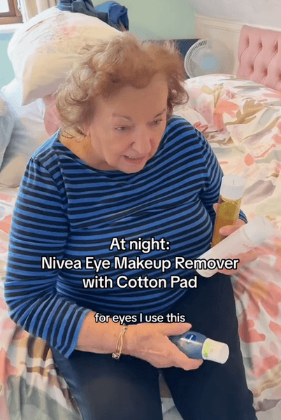 90-летняя женщина без морщин, пенсионерка, эксперт по красоте, уход за кожей, нет морщин, упругая кожа, антивозрастной крем