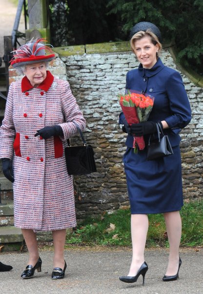 герцогиня Единбурзька Софі, королева Єлизавета ІІ герцогиня Единбурзька Софі, королева Єлизавета ІІ