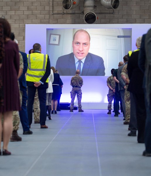 Принц Уильям благодарит работников здравоохранения по видеосвязи