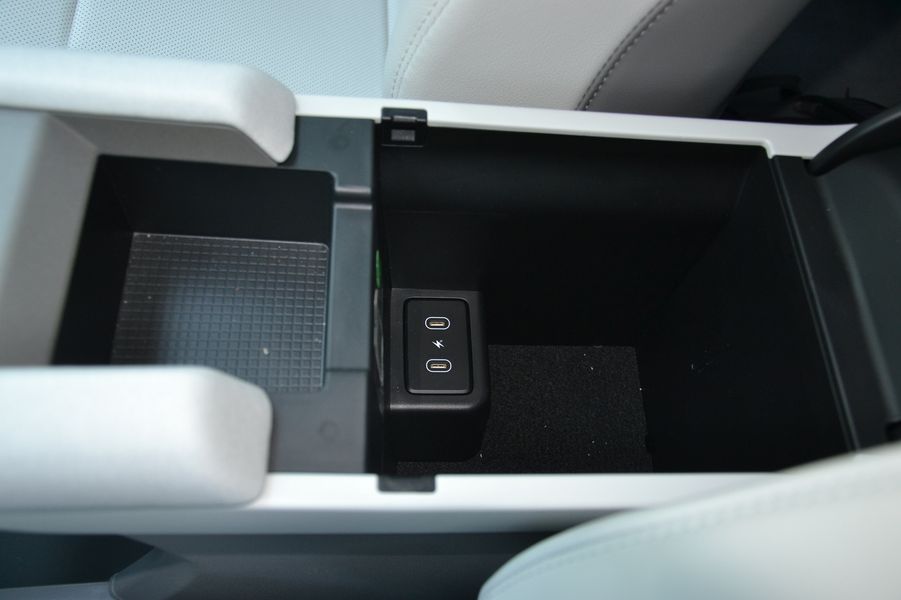 Бокс в подлокотнике, Новый Hyundai Ioniq 6, Hyundai Ioniq 6, электромобиль Hyundai Ioniq, Hyundai Ioniq 6 2023