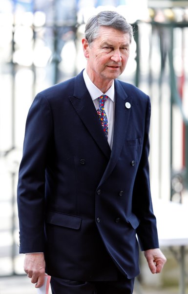 сер Тім Лоуренс, чоловік принцеси Анни, віце-адмірал, член королівської сім'ї