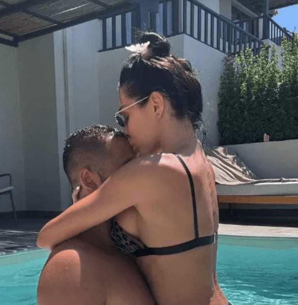 Иванна Плантовская с цветами