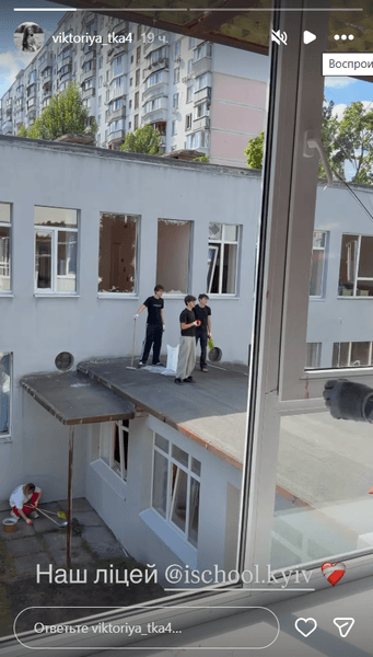 Як виглядає пошкоджена школа у Києві
