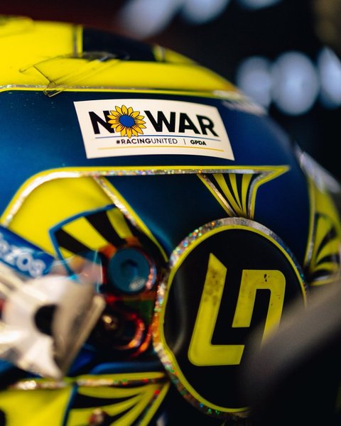 Шлем Себастьяна Феттеля, Себастьян Феттель, Пьер Гасли, Ландо Норрис, Формула-1