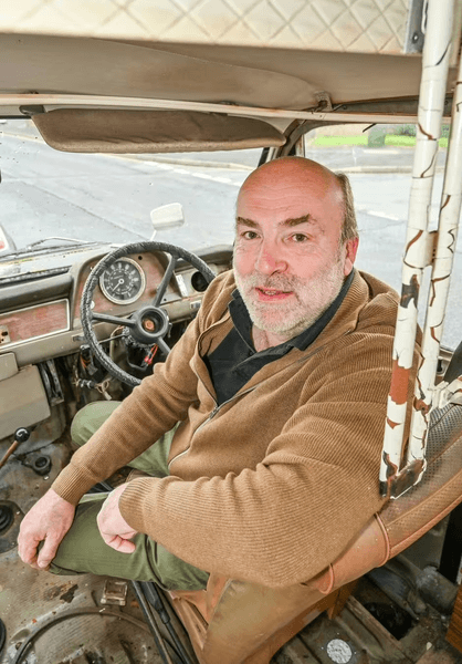 Дом на колесах, старый фургон, винтажный фургон, городской совет, мужчине запретили парковаться, наносит ущерб, жалоба соседей