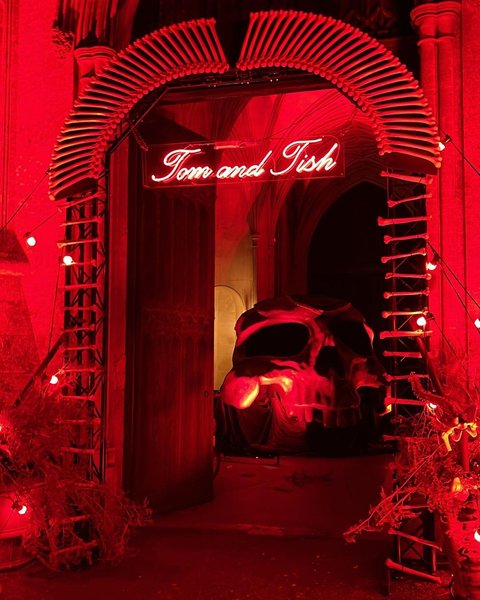 Тиш Вайншток, редактор вог, том гиннесс, свадьба, диана митфорд