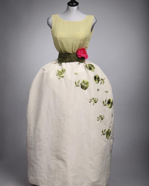 Рокля на Елизабет Тейлър Елизабет Тейлър, рокля