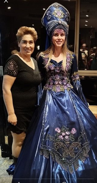 Гюлер Эрдоган фото костюм