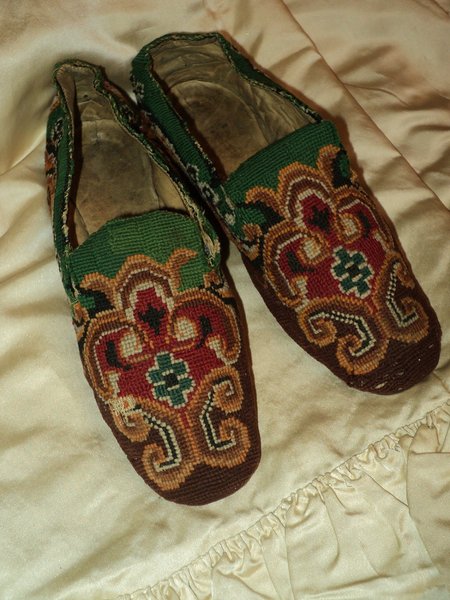 раян гослінг, модне взуття, сліпери, капці принца Альберта