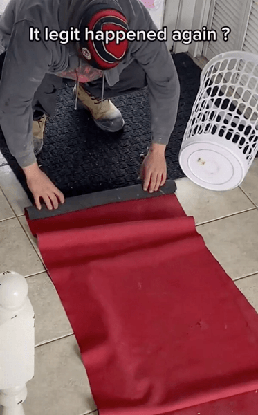 Будівельники помилилися будинком, випадковий ремонт, будівельники, господиня будинку, ремонт у будинку, незапланований ремонт, ремонт кухні, нова кухня