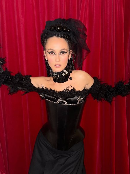 Алина Паш, где она?