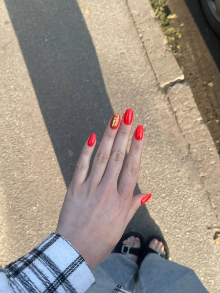 Оранжевый маникюр