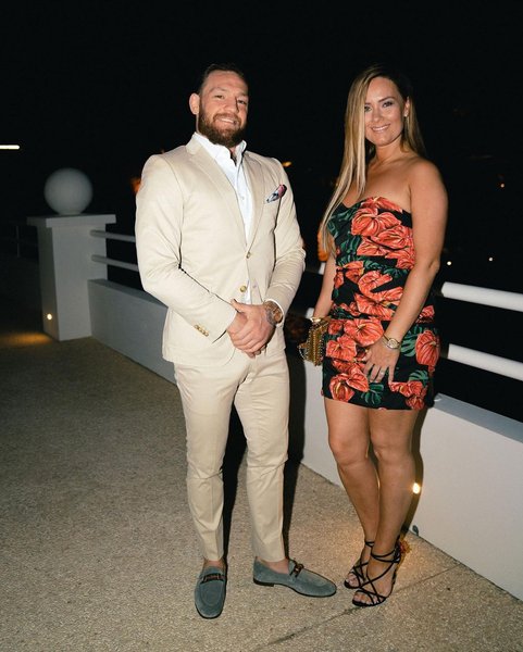 Конор МакГрегор, Ди Девлин