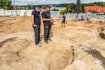 Археологи на розкопках в Миколайках