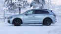 На кузові прототипу оновленого Volkswagen Touareg використано розумний камуфляж