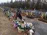 могила, цветы, венок, крест, погибший военный, марсово поле львов, лычаковское кладбище, вдова, марсово поле, похороні, герои украины, ультрас металлист, ультрас карпаты, ультрас, ультрас днепр
